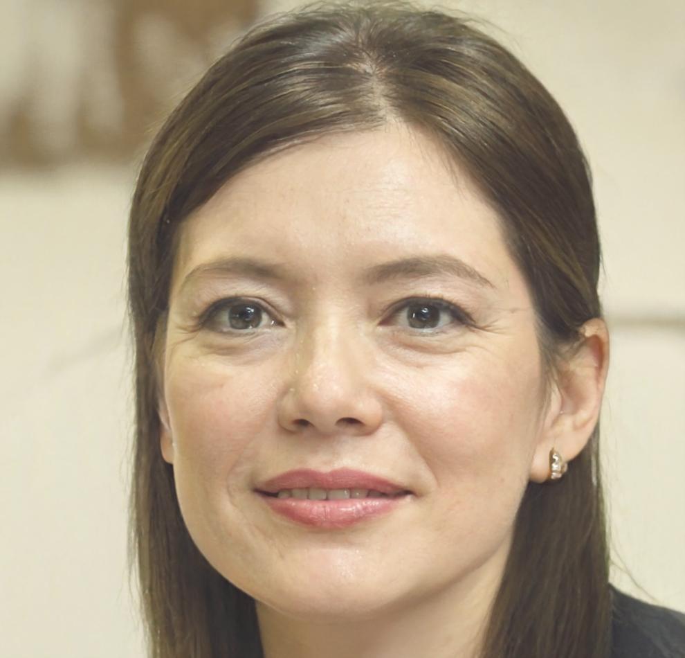 Liora Weiss, Financial Reporting Specialist