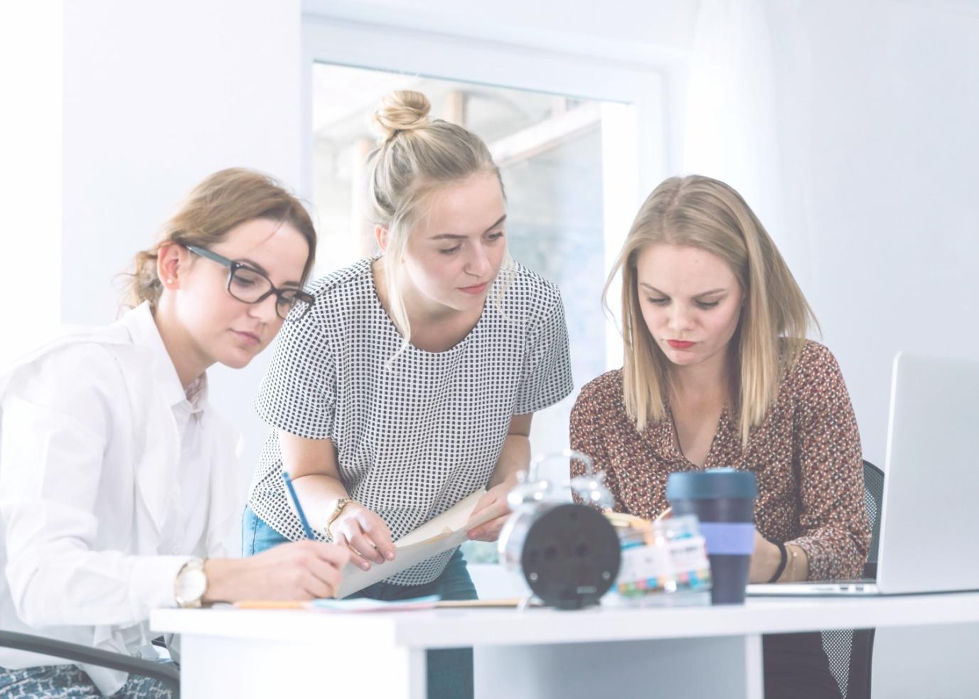 Group discussion on budget reporting techniques